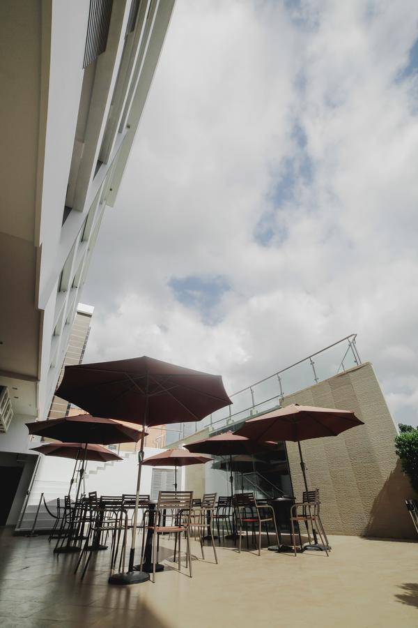 The Carmen Hotel Naga  Exterior photo