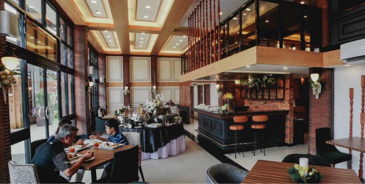 The Carmen Hotel Naga  Exterior photo